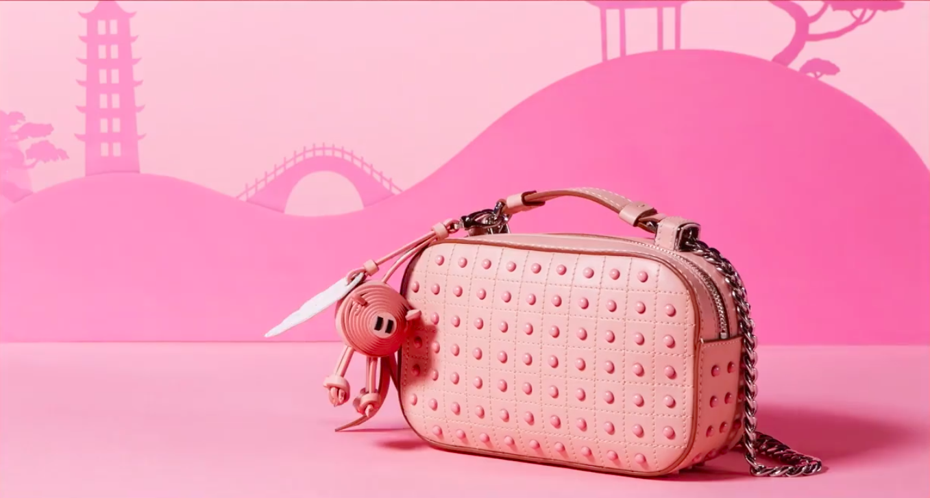 tods-flying-pig-accessory-bag-190205