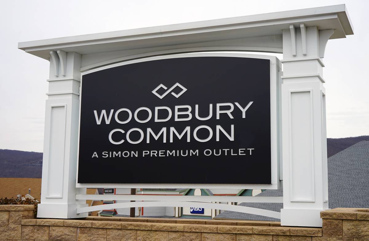Woodbury-Simon-Premium-Outlets