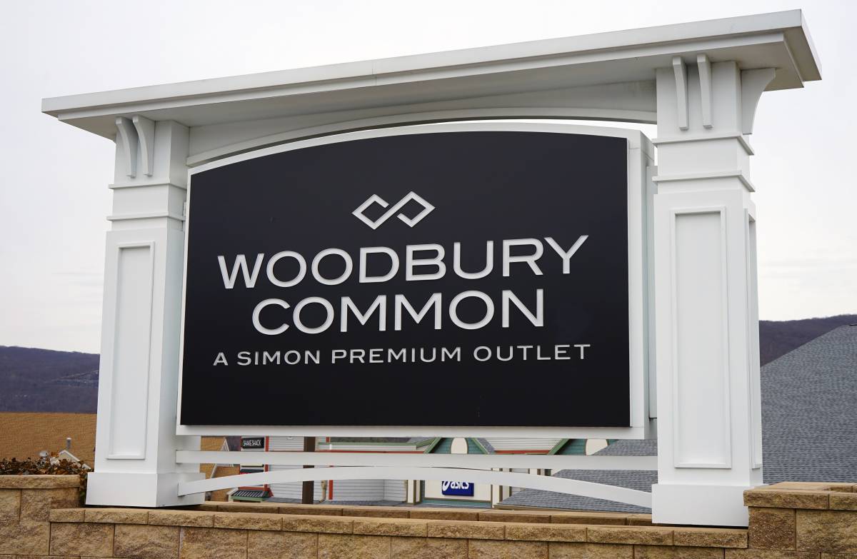 Simon And Shop Premium Outlets Team Up With Alibaba For Livestreaming   Woodbury Simon Premium Outlets 